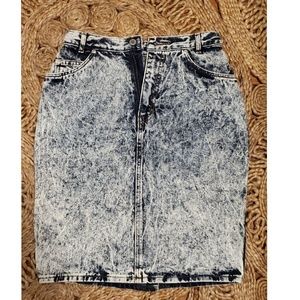 Jordache acid wash denim skirt